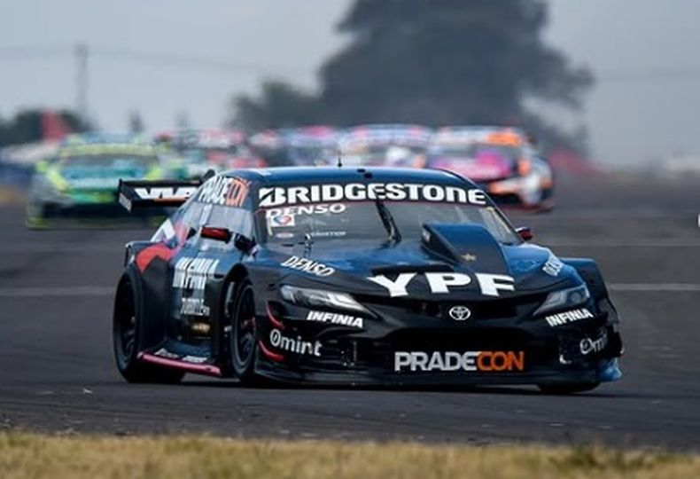 Matías Rossi en el top 10 del campeonato en el Turismo Carretera.