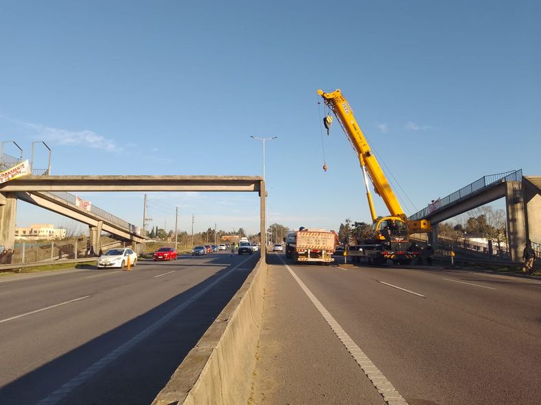 Las obras de reposición del puente comenzaron esta mañana.&nbsp;