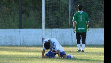 ELIMINADO. Flecha no pudo levantarse en el Barraza y quedó fuera del torneo..