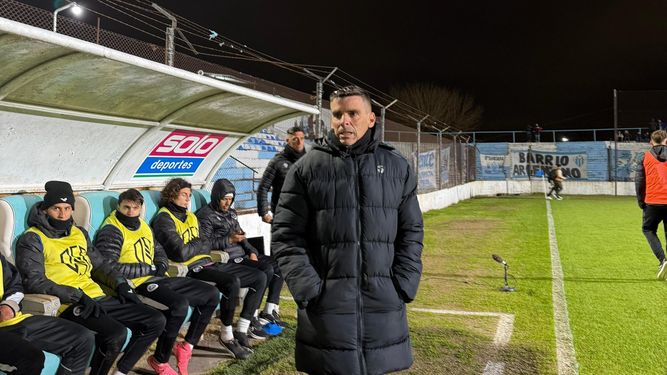 BANCA. “Los muchachos dejan todo en la cancha”, dijo Piter Torres.