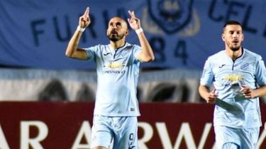 OTRO GRITO. Riquelme puso el 1 a 1..