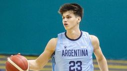 OFENSIVA. Giovannetti lleva la pelota. El alero sigue sumando puntos y experiencia en los Panamericanos.