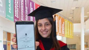 la austral, primera universidad privada en emitir titulos digitales