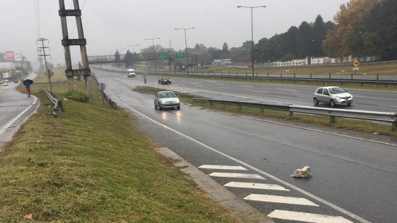 LIBRE. El puente Champagnat despejado ayer a la mañana..