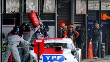 Matías Rossi en una de las detenciones obligadas de la fecha del TC..