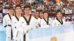 PRUEBA. Nicolás (centro) con la Selección, durante la gira por Norteamérica..