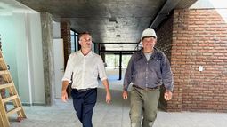 RECORRIDA. Achával destacó el perfil productivo que tendrá la nueva escuela.