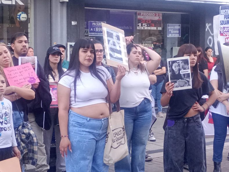 Marcha por el femicidio de Solange Sanabria.