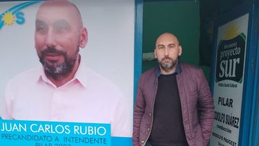 AFICHES. Rubio es militante peronista y una cara conocida del oficialismo. &nbsp;