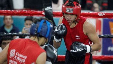 Lucas Benítez dominó gran parte del combate..