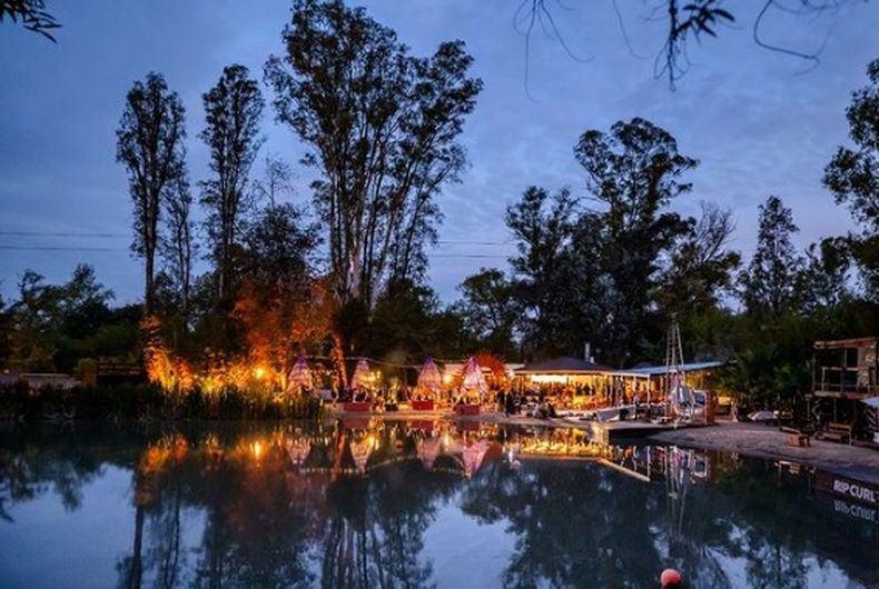 SUNSET. Arena, tragos y amigos en Sharewood Pilar. &nbsp;