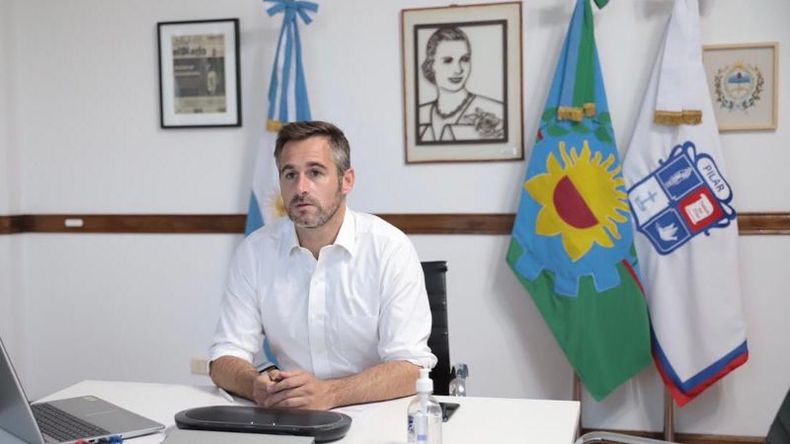 La Bandera de Pilar ya fue incorporada al despacho del intendente municipal y ahora llegará a las escuelas. .