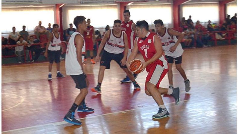 EMPATE. El duelo de los pilarenses por la Copa de Oro terminó dividido..