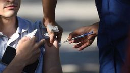 YA SE RECIBEN. Las vacunas bivalentes se utilizarán para las dosis de refuerzos..