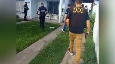 Los allanamientos se llevaron a cabo esta mañana en Villa Rosa y Lagomarsino. .