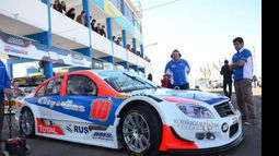 PRODUCTO LOCAL. El Mercedes preparado en Del Viso por el Azar Motorsport..