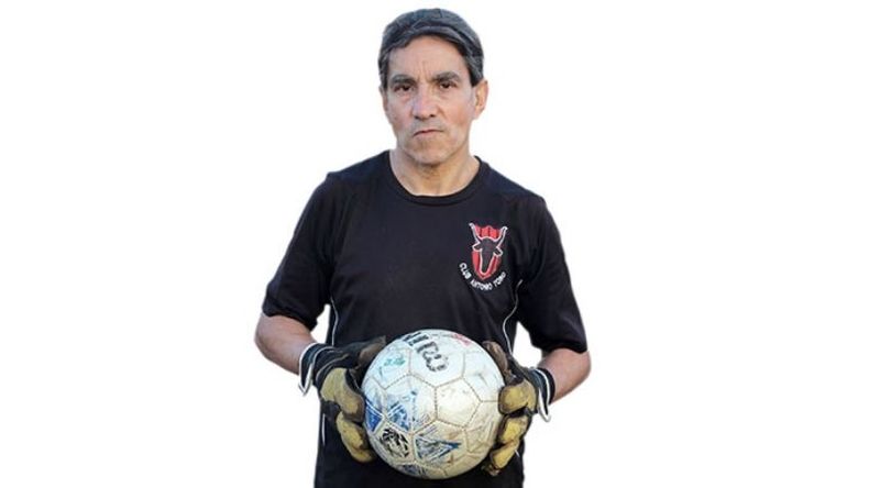57 AÑOS. El Gato García por ahora no piensa colgar los guantes..