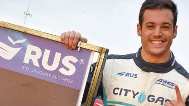 FELICIDAD. Azar marca el “1” tras ganar la serie más rápida y partir adelante la final del TC Pista.