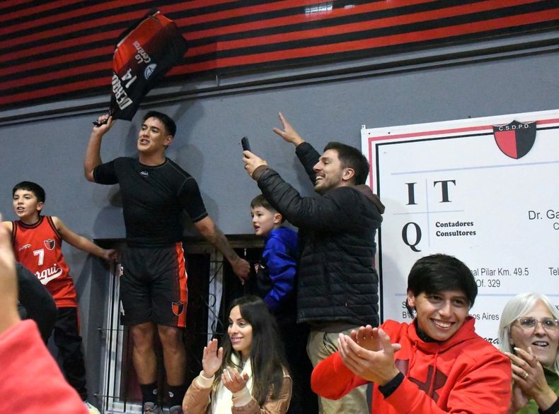 basquet derqui festejo cabrera