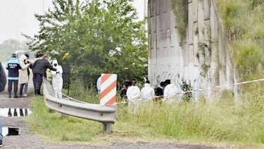 HALLAZGO. El cuerpo fue encontrado debajo de un puente de la Ruta 51. (FOTO: La Razón de Chivilcoy)..