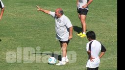 Santángelo se tomará tiempo hasta la práctica de hoy para definir el equipo..