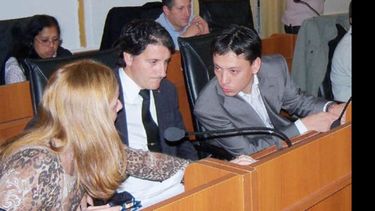 El bloque oficialista también mostró diferencias durante la sesión..