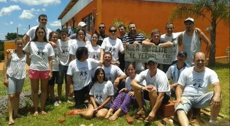 Una Caricia para El Yerbal, el grupo de pilarenses en uno de sus viajes a Misiones.