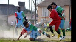 Toro superaba 2-0 a Boliviana antes de la suspensión..
