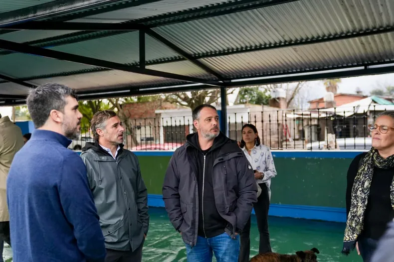 RECORRIDA. Federico Achával y Santiago Laurent, en el Jardín Nº 907.