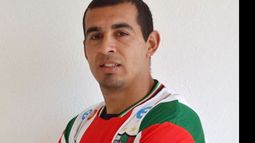 El Pájaro Riquelme se afianzó como titular en Palestino..