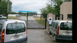 DOBLETE. El Municipio decretó la clausura de Verasur, ya paralizada..