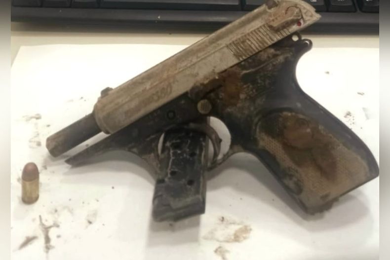 PISTOLA BERSA CALIBRE 22. El arma utilizada por el sujeto para realizar los disparos.&nbsp;