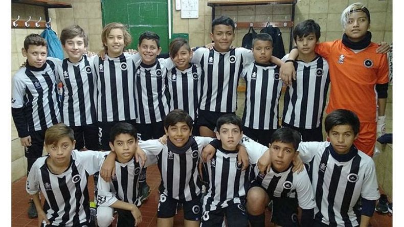 PARDA. La 2006 de Real Pilar sumó su primer empate en el torneo..