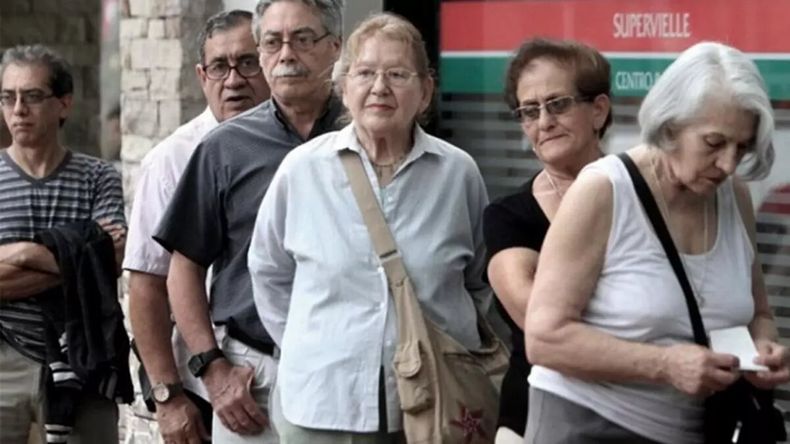 Cobran hoy los jubilados y pensionados de Pilar que cuenten con ingresos de hasta $70.938 y con su DNI terminado en 1.
