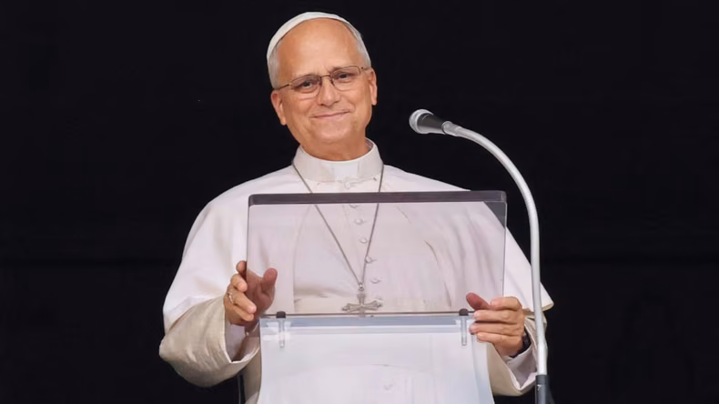 La UBA nombró Doctor Honoris Causa al papa León XIV. (TN).