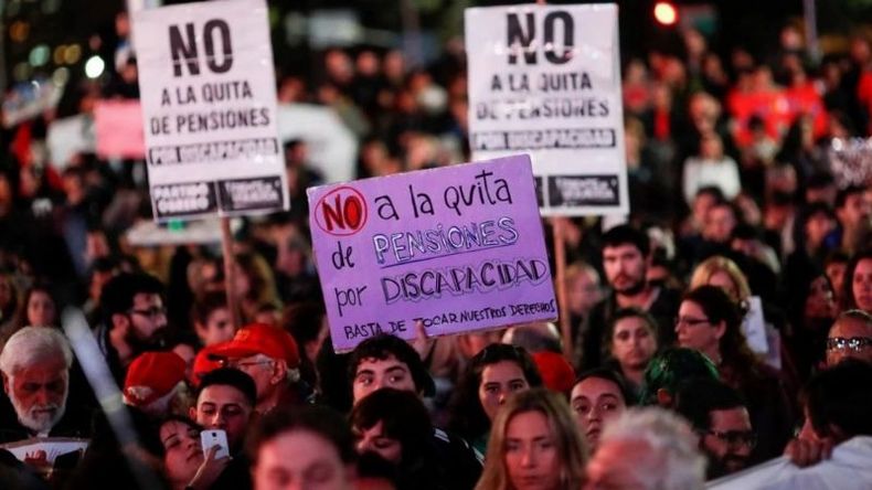 DERECHOS. Vuelven a insistir con la quita de pensiones por discapacidad..