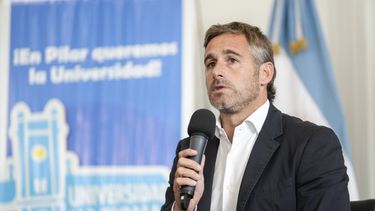 TRISTEZA. Federico Achával decretó el duelo municipal por la muerte de 5 jóvenes.