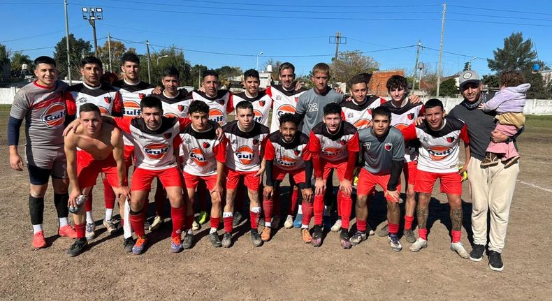 OBJETIVO. Derqui puede concretar el ascenso a la División A.