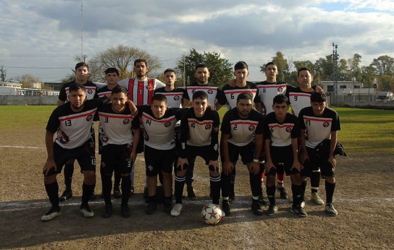 Villa Juana dio el batacazo de la fecha y baj&oacute; a Pilar City.