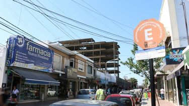 No se cobra estacionamiento medido en Pilar