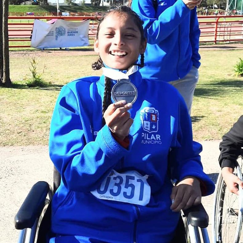 B - Atletismo PCD Luciana Gómez medalla de plata.jpg