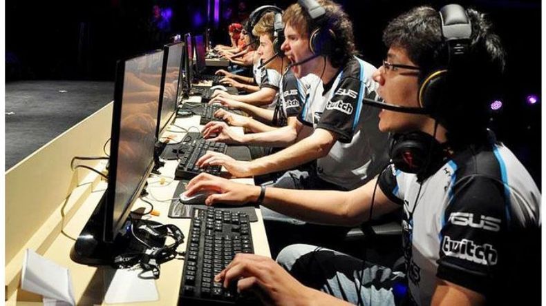PASIÓN DE MULTITUDES. Los torneos de e-sports reúnen a miles de jugadores..