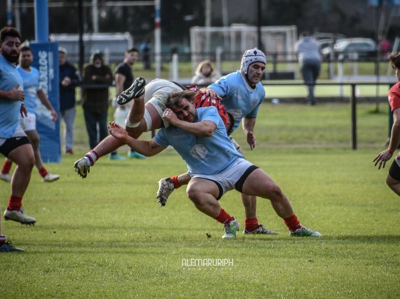 San Patricio se sostiene en el tackle de Facundo Lamas. Lo principal es dejar absolutamente todo lo que tengamos, confió.