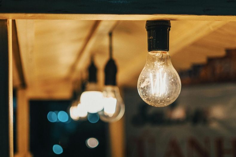 Las autoridades de la Provincia autorizaron el incremento en las boletas de luz. Llega de manera retroactiva e impacta en las boletas de octubre.