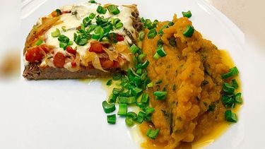 Hoy: Matambre a la portuguesa con puré mixto... (o matambre a la pizza)