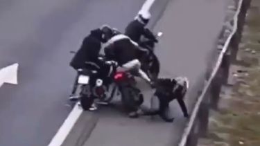 El ataque de los motochorros En Panamericana fue capturado por un testigo.&nbsp;
