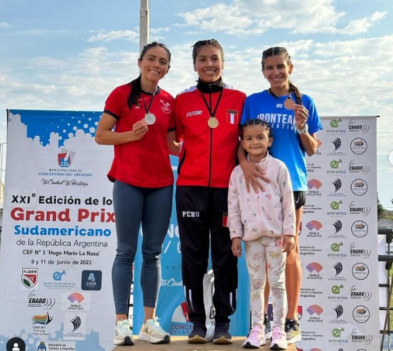 Daiana Ocampo en el podio sudamericano del Grand Prix.