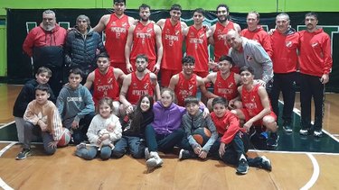 El primer equipo de Sportivo que ganó en Villa Mitre.