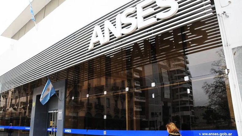 El detalle de quiénes reciben hoy las distintas prestaciones de la ANSES según las terminaciones de DNI.