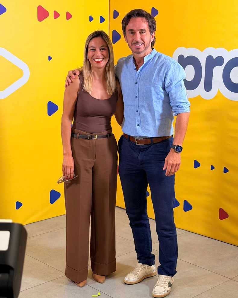 SONRISAS. Sebastián Neuspiller y Adriana Cáceres en Parque Norte.
